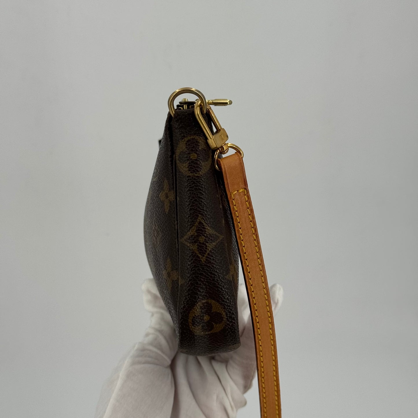 Louis Vuitton pochette accessoires