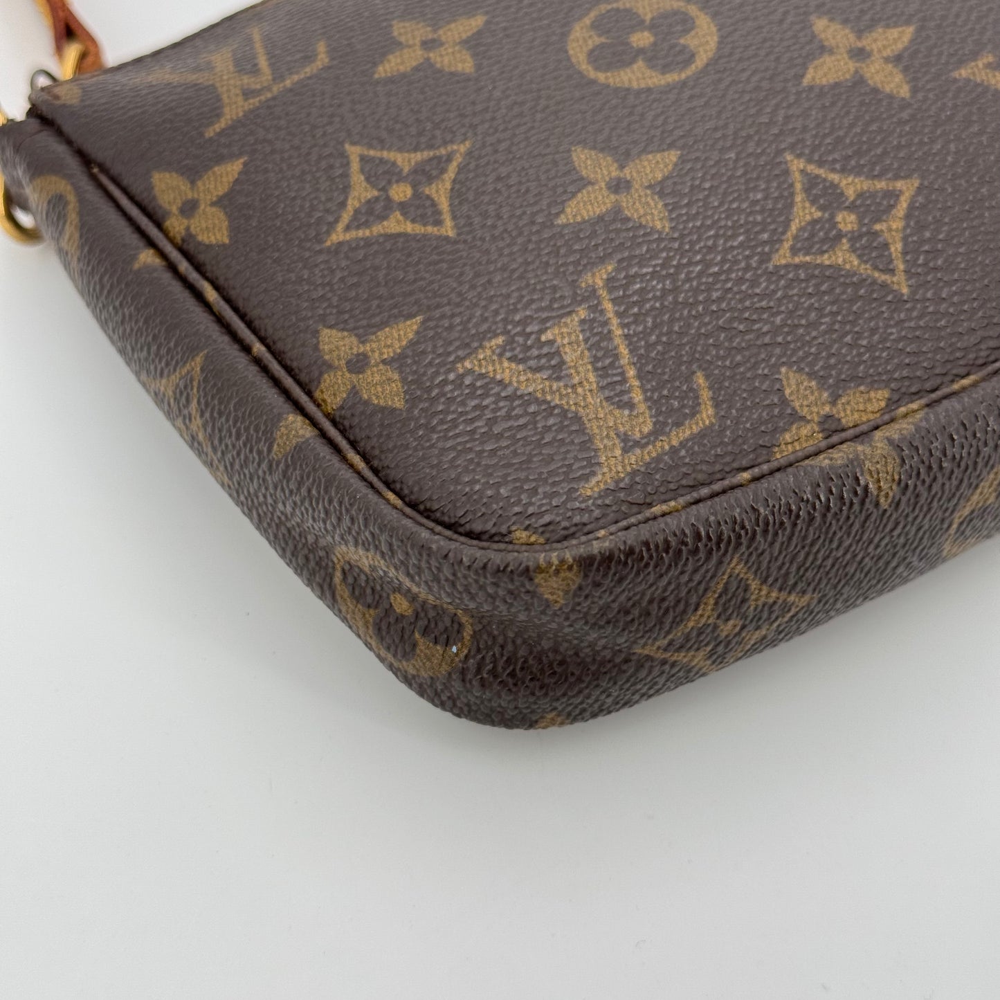 Louis Vuitton pochette accessoires