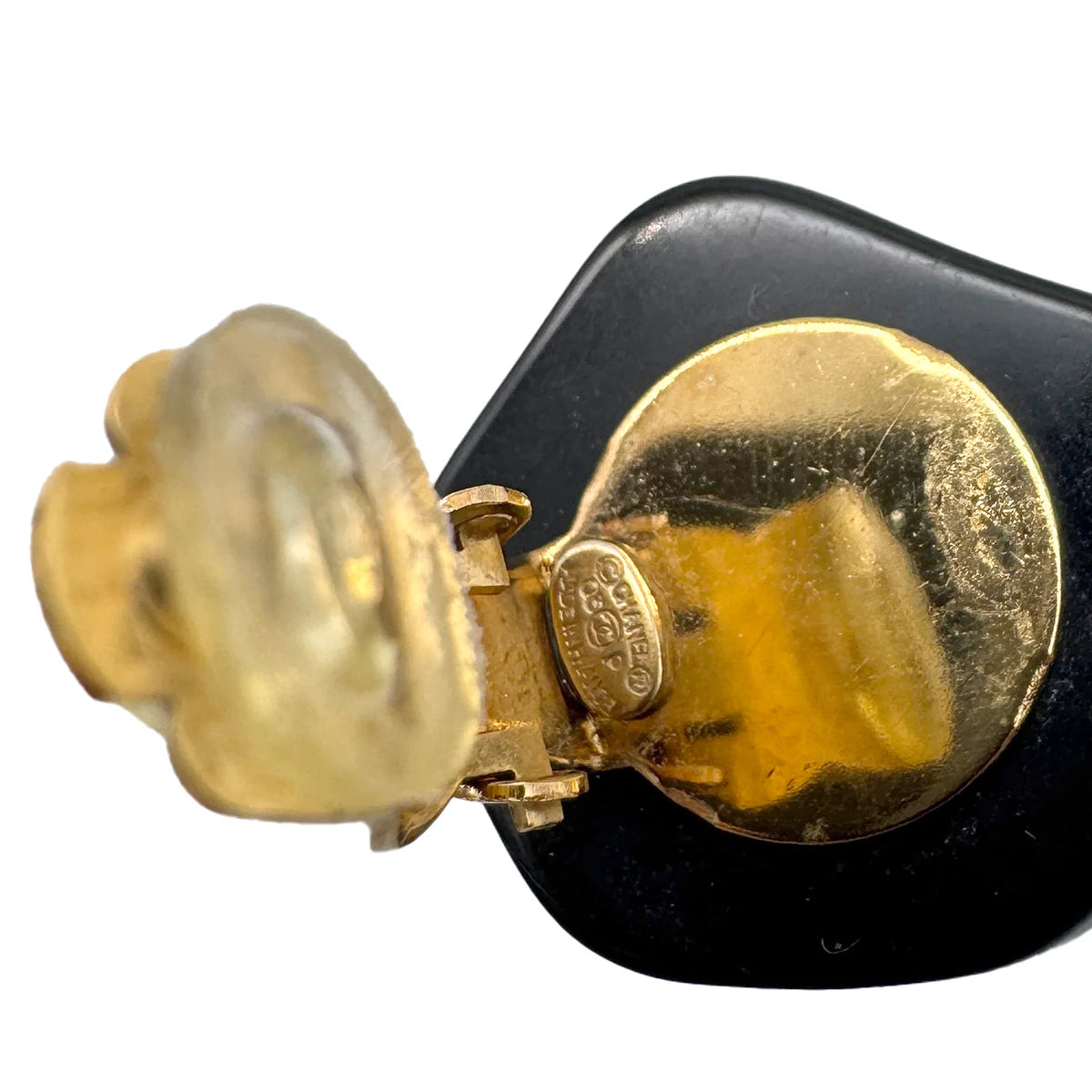 Chanel clips Camélia