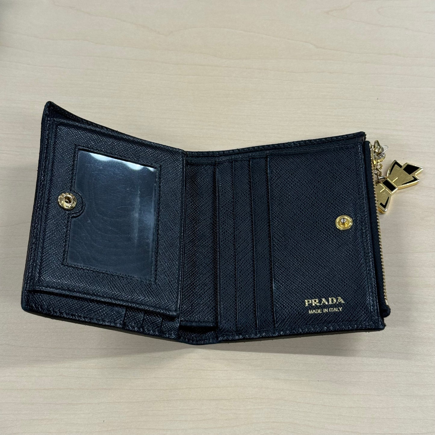 Prada Portefeuille Compact