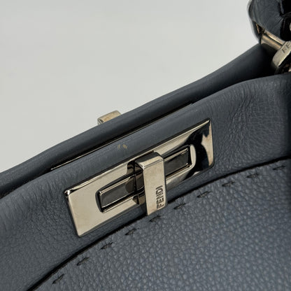 Fendi Peekaboo selleria gris MM
