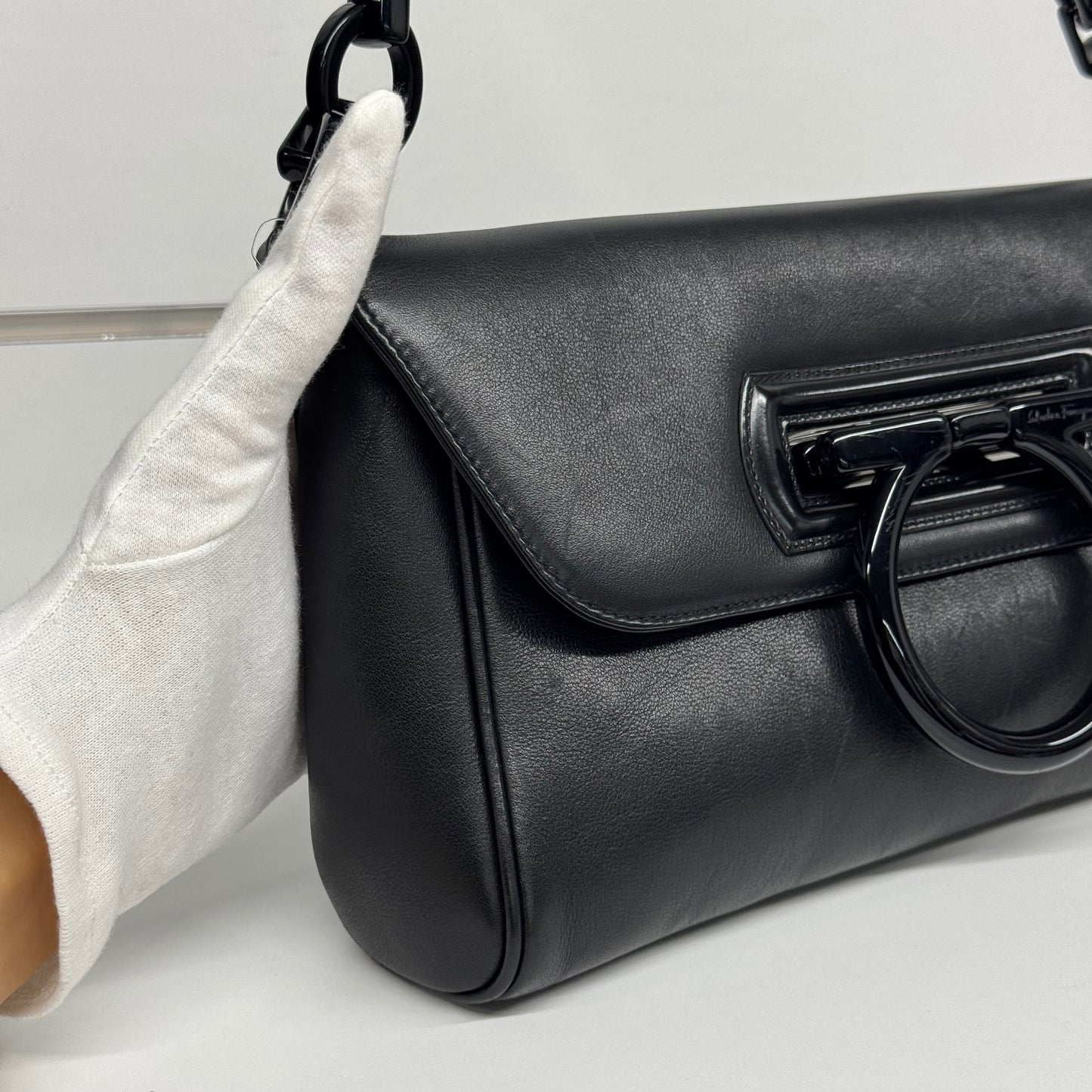 Ferragamo Baguette XL