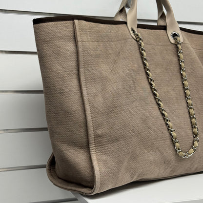 Chanel Deauville XXL