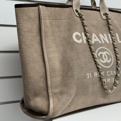 Chanel Deauville XXL