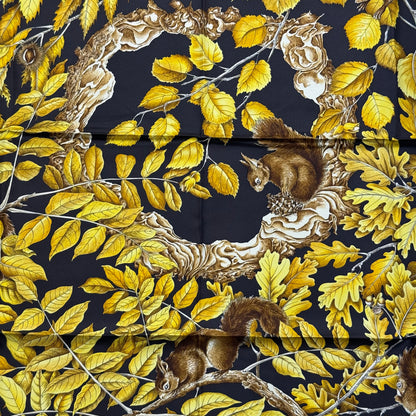 Hermès Carré « Casse-Noisette »