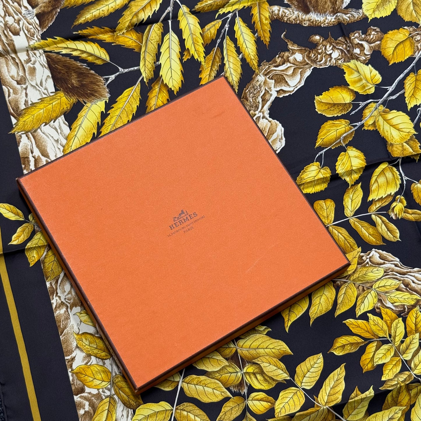 Hermès Carré « Casse-Noisette »