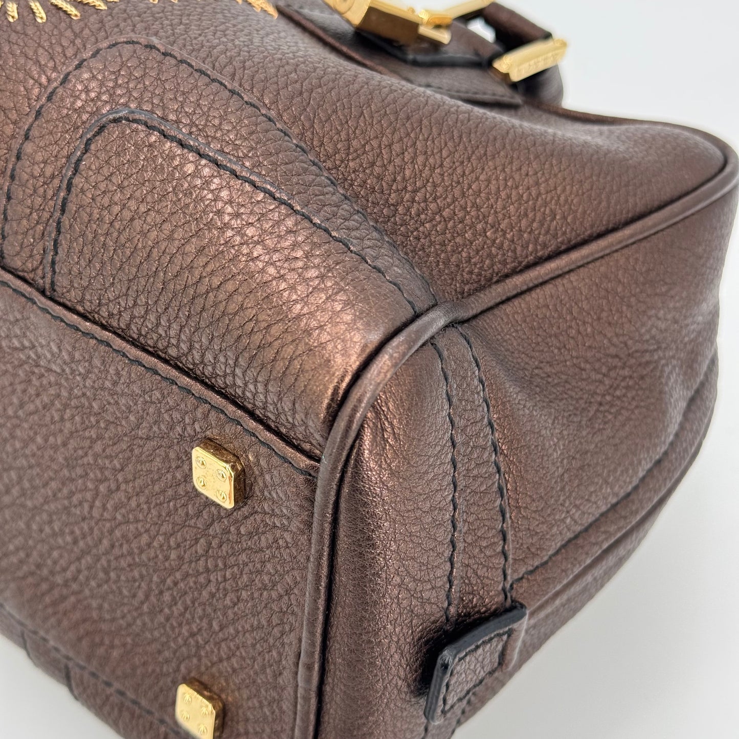 Loewe Amazona 28