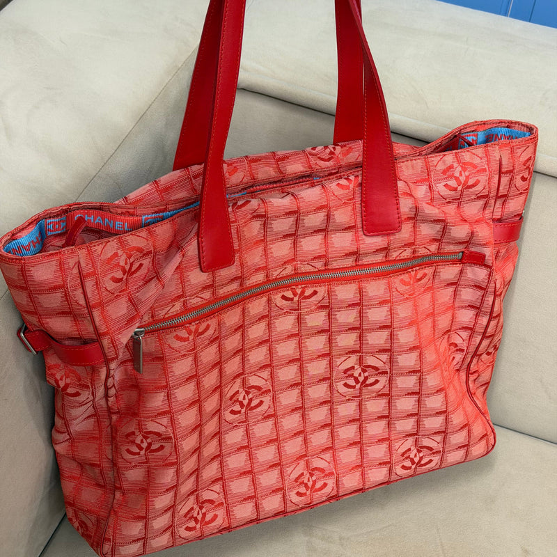 Chanel Ligne voyage Shopping GM