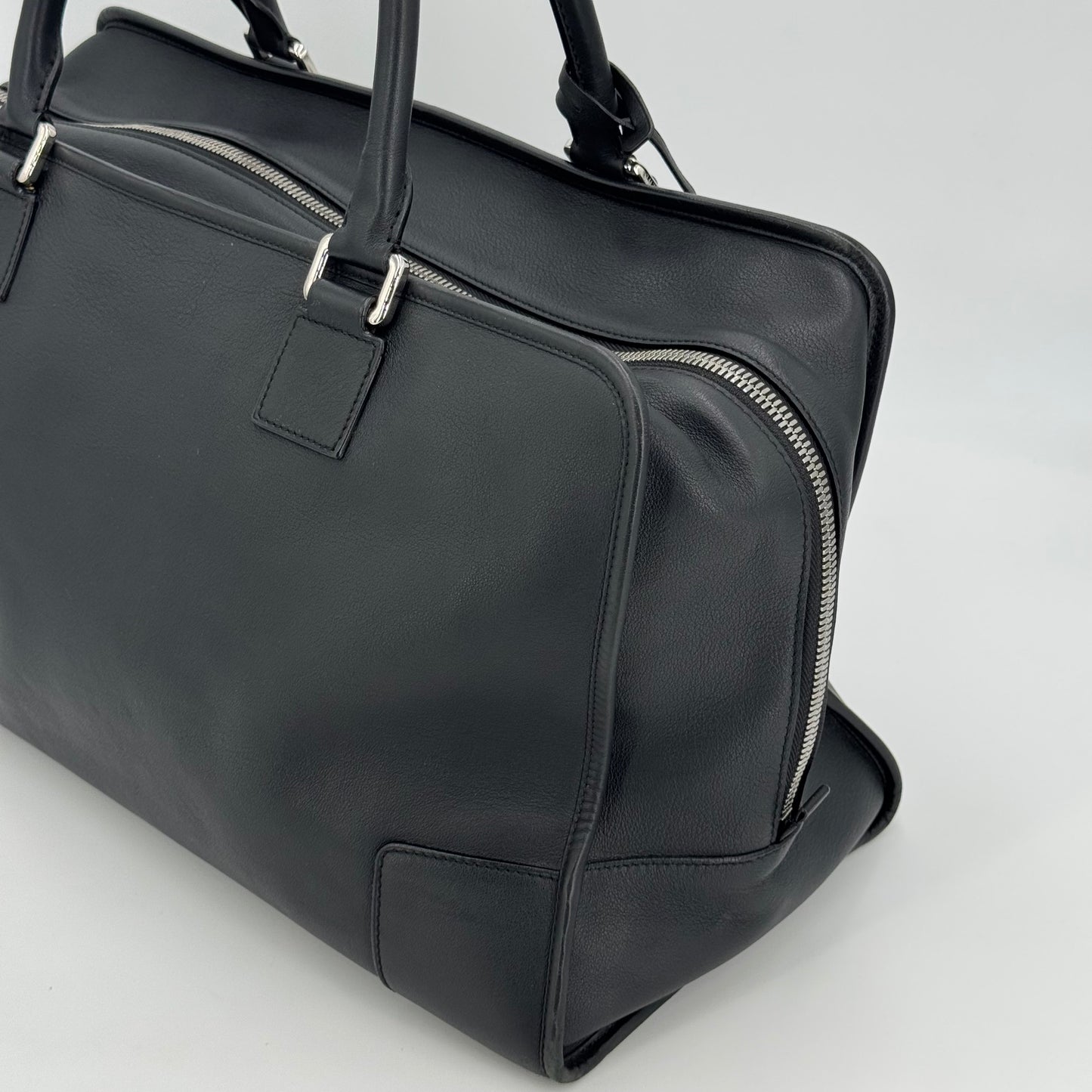 Loewe amazona 24H