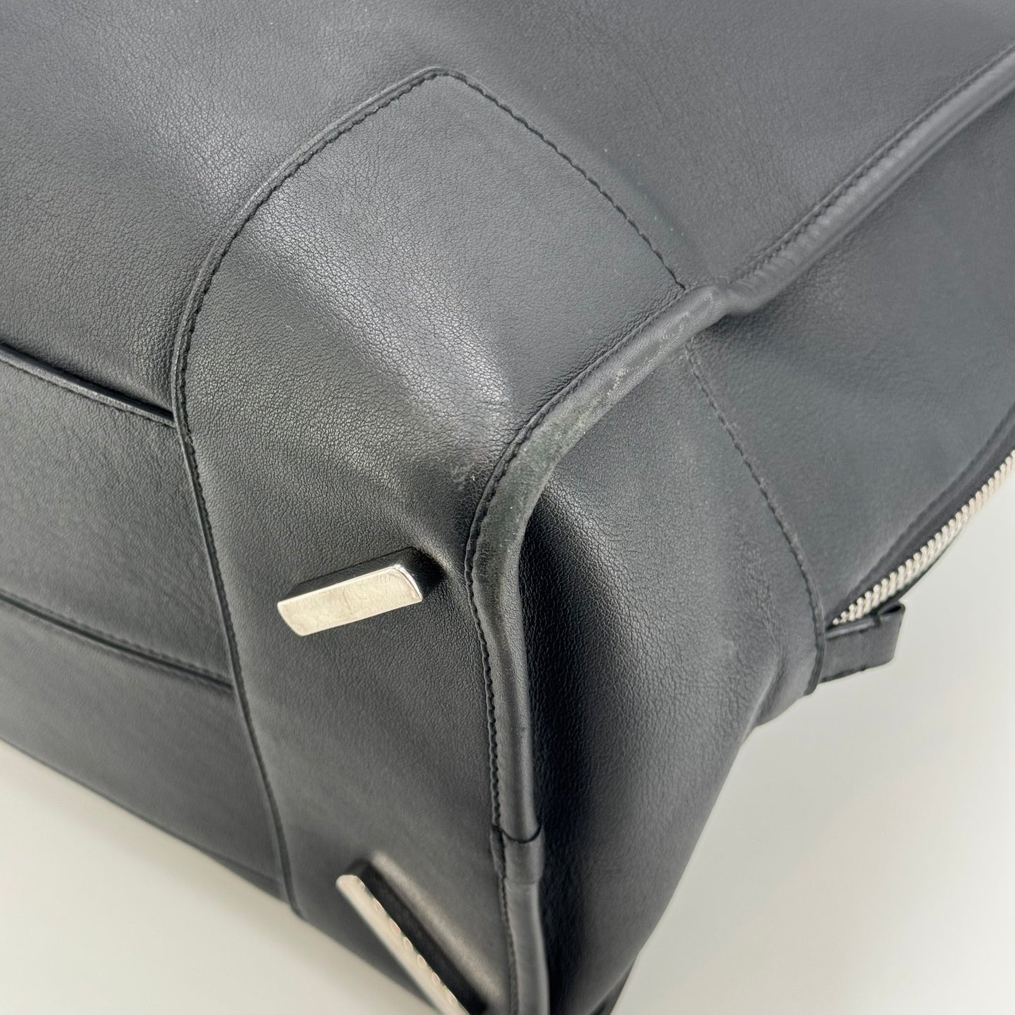 Loewe amazona 24H