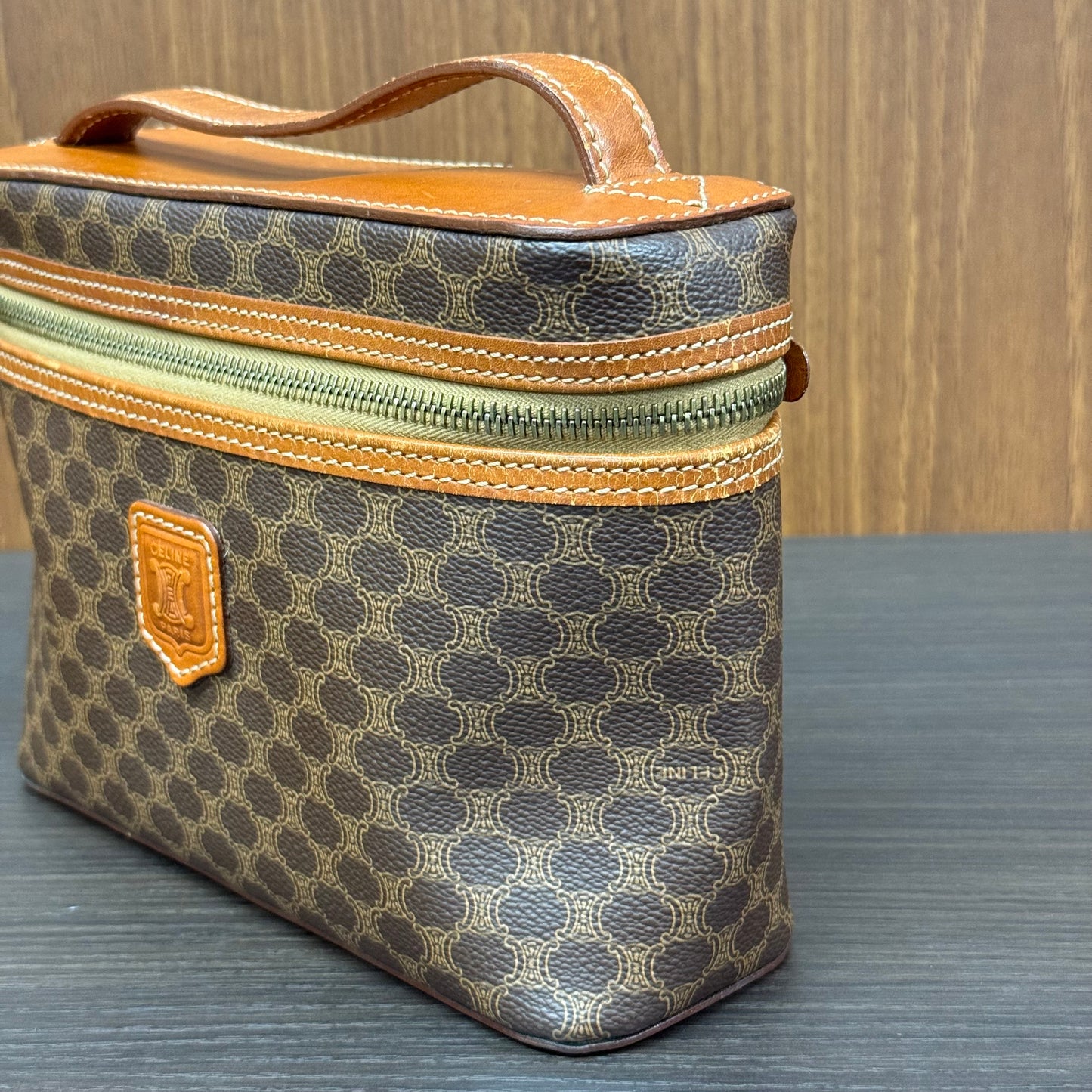 Céline Vanity
