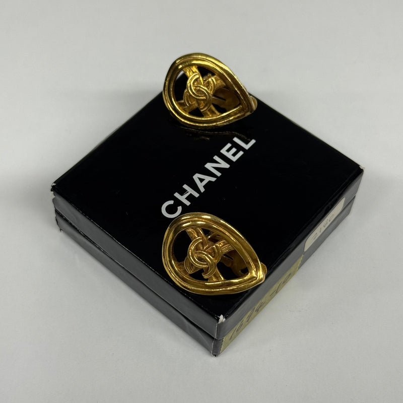 Chanel Clips