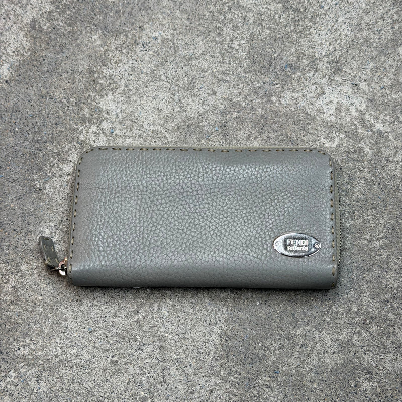 Fendi portefeuille zippé selleria