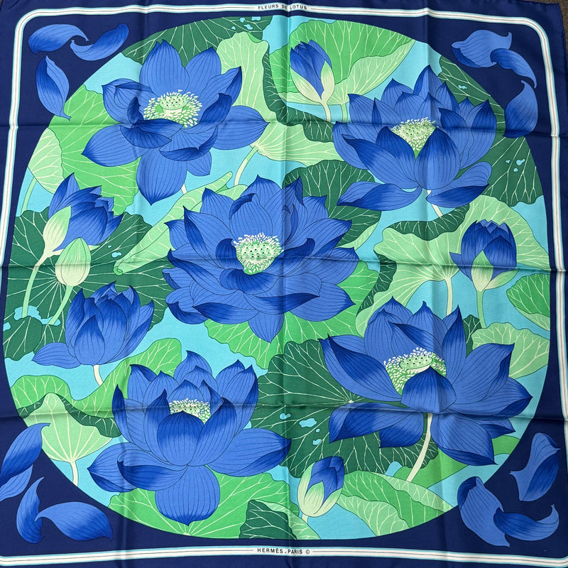 Hermès carré “Fleur de Lotus“