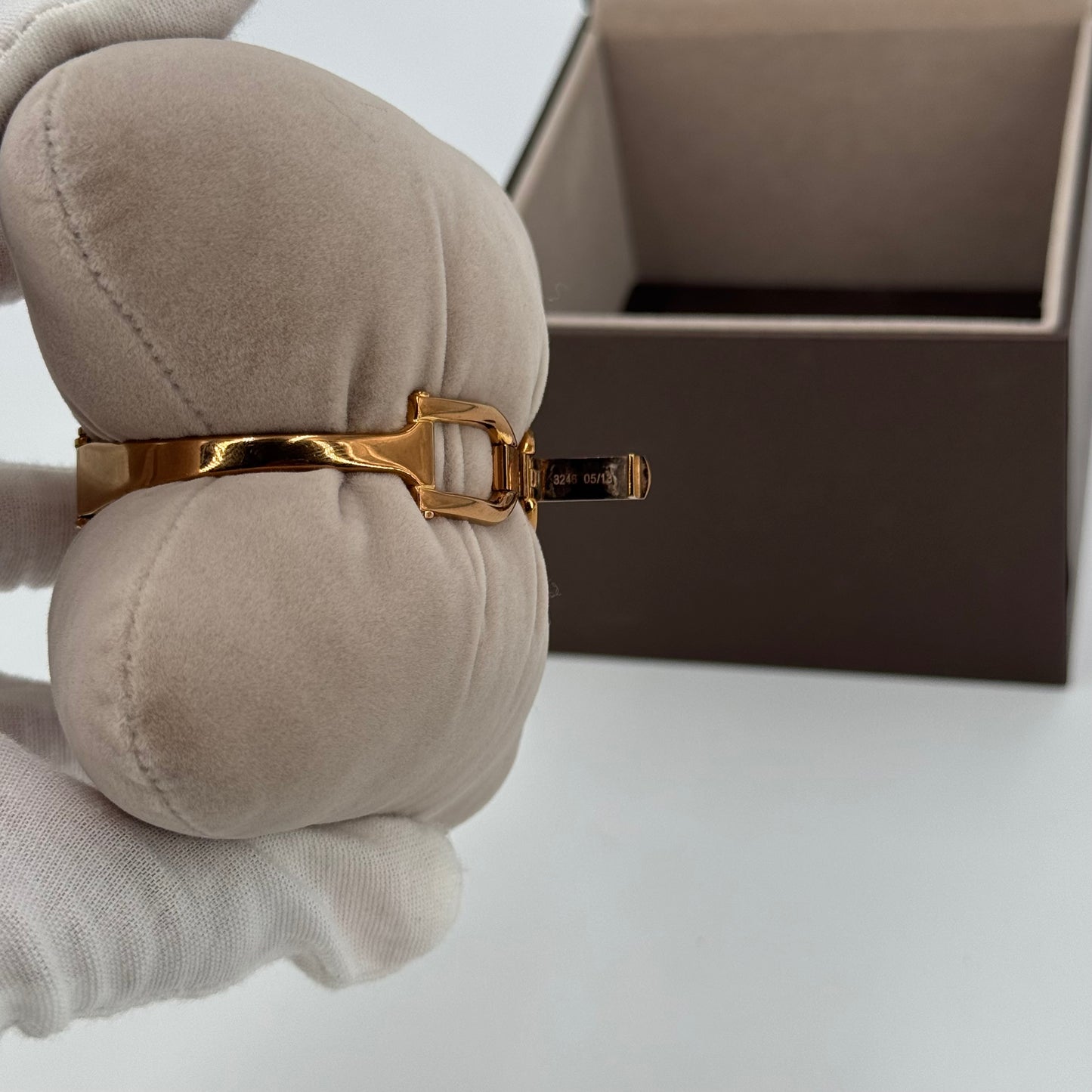 Gucci montre bracelet doré