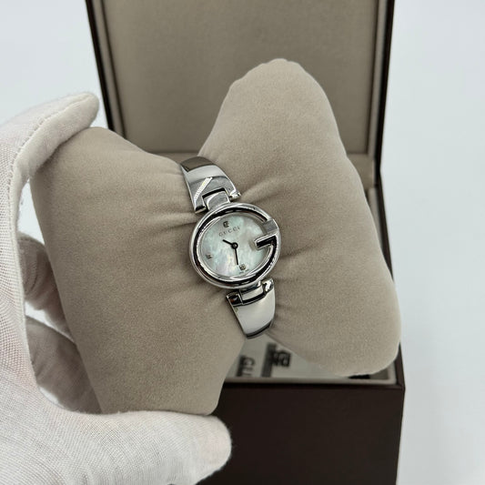 Gucci montre Guccissima