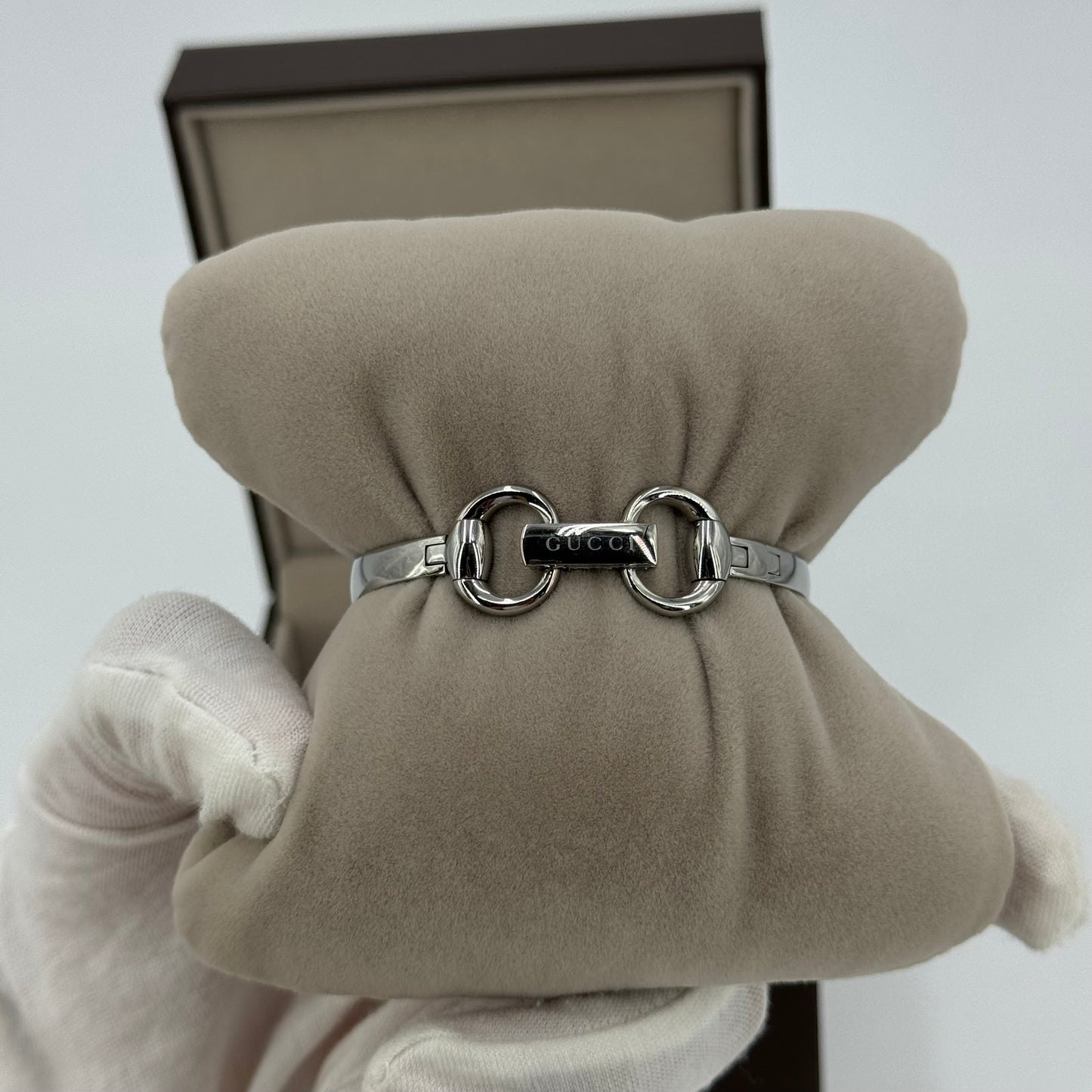 Gucci montre Guccissima