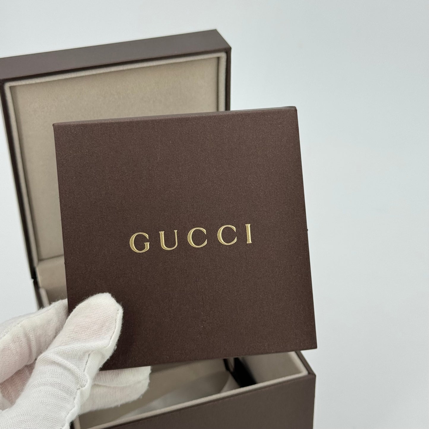 Gucci montre Guccissima