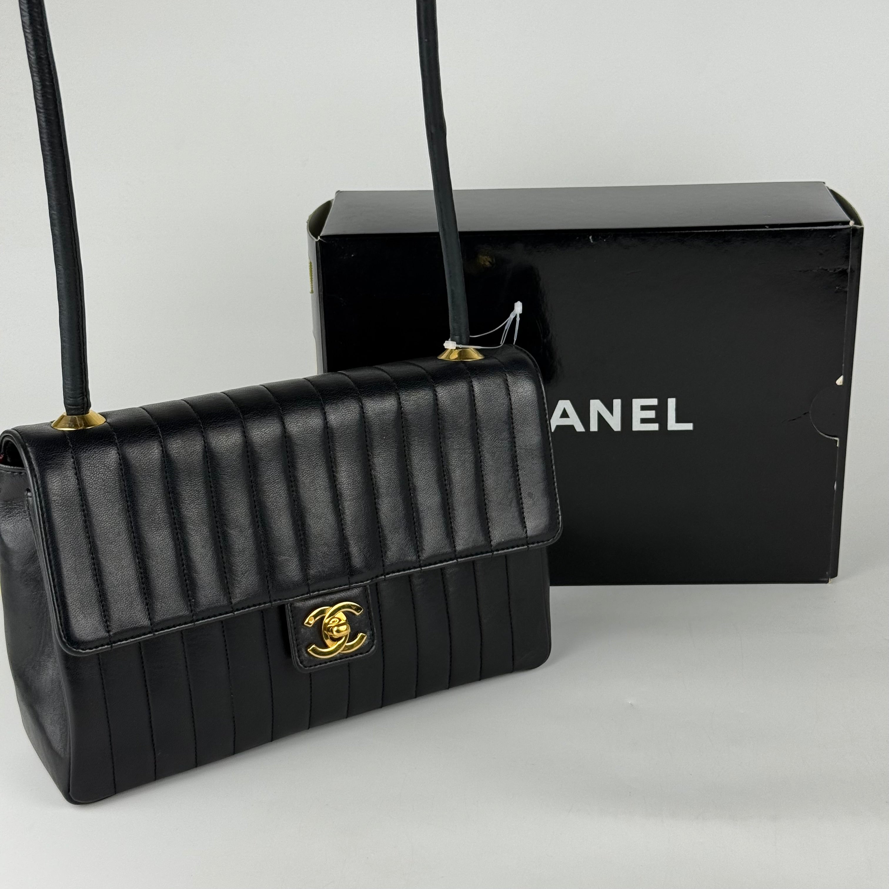 Chanel Edtion Limitée – GD House Vintage Dressing