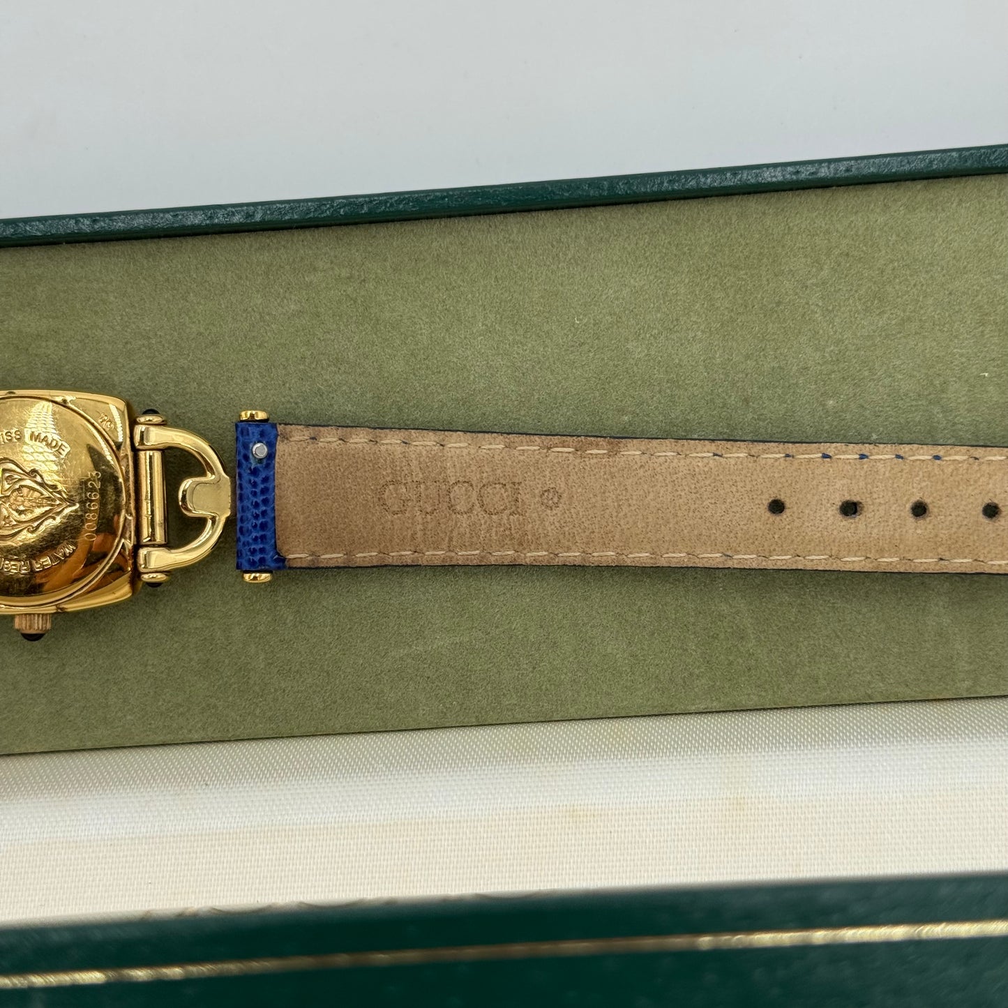 Gucci montre vintage bleue