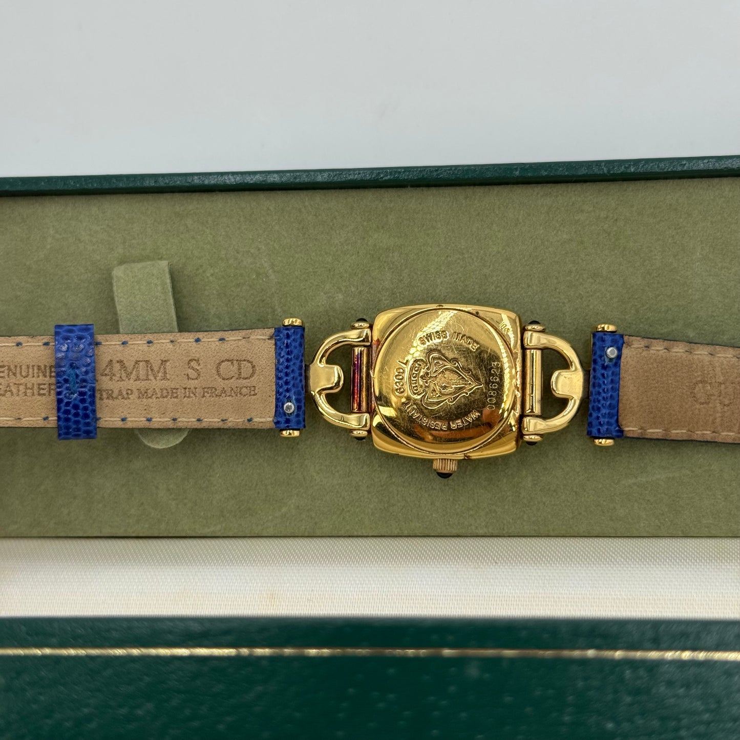 Gucci montre vintage bleue