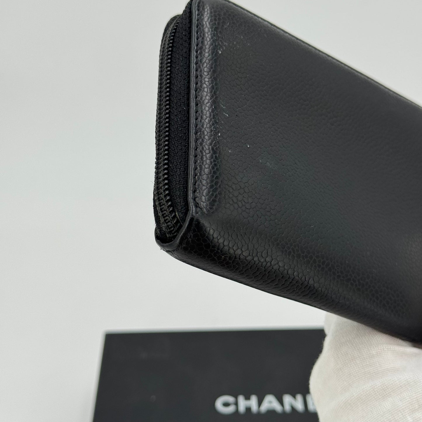 Chanel portefeuille caviar skin