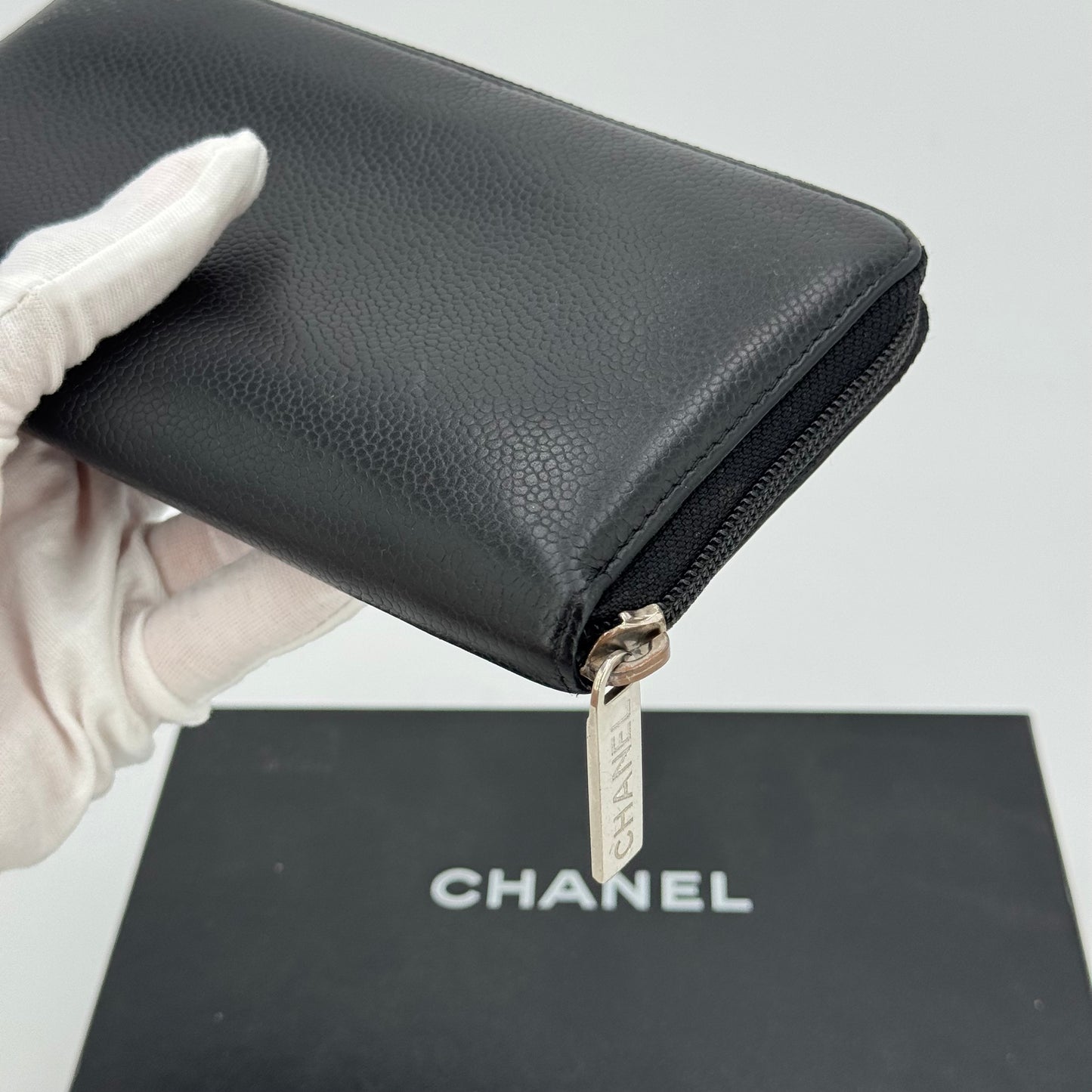 Chanel portefeuille caviar skin