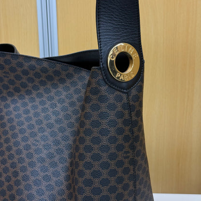 Celine Hobo