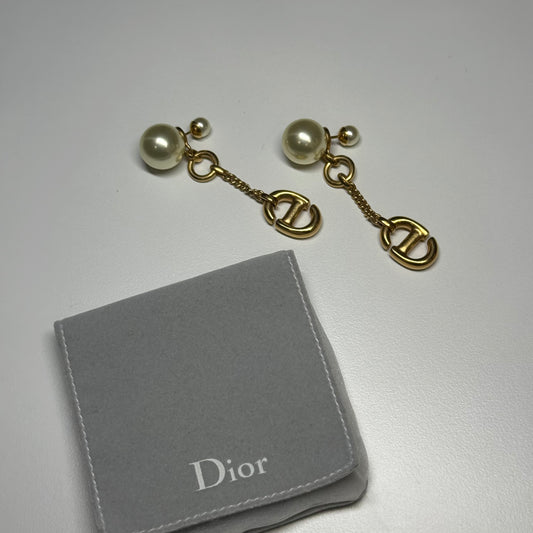 Dior boucles d’oreilles tribales