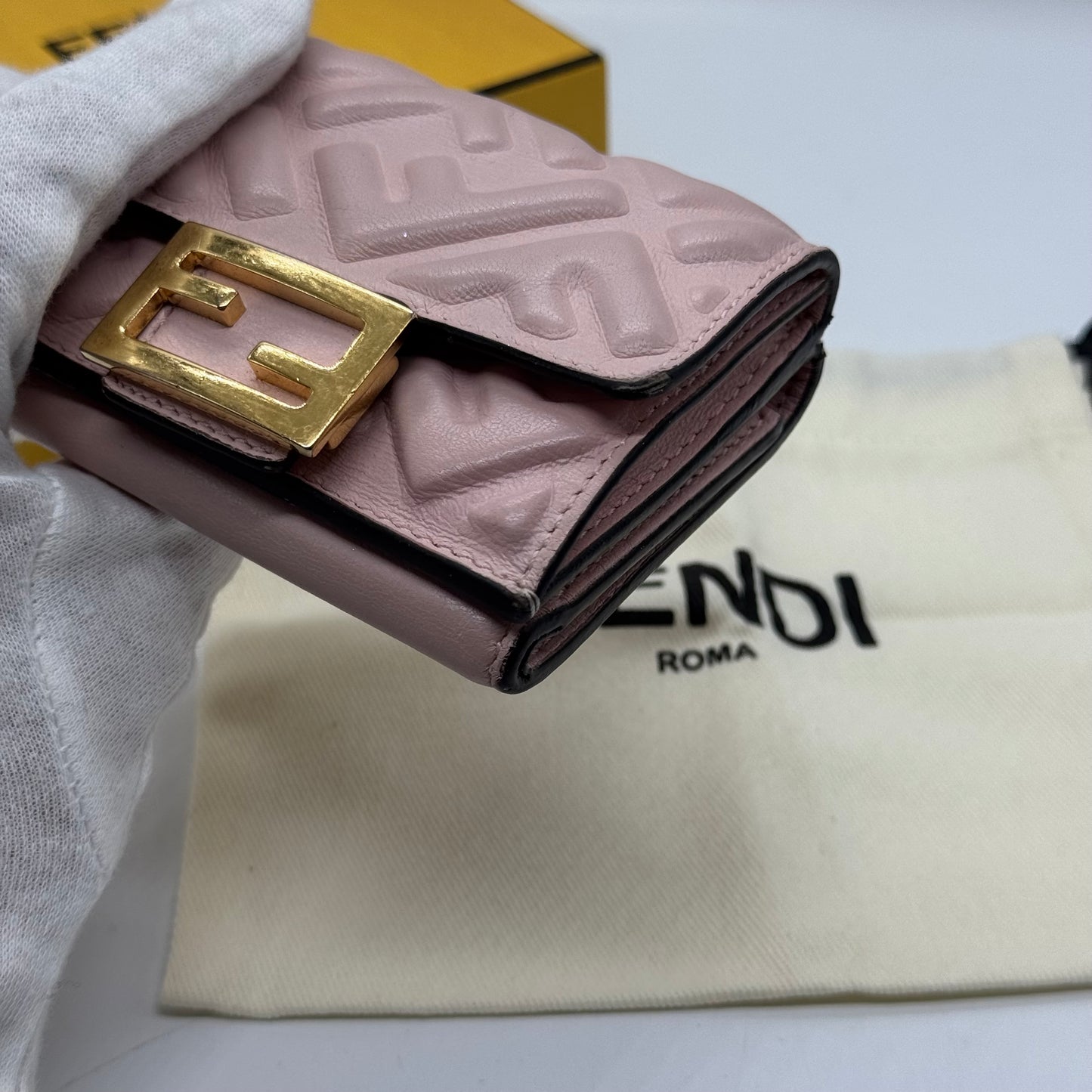Fendi portefeuille compact