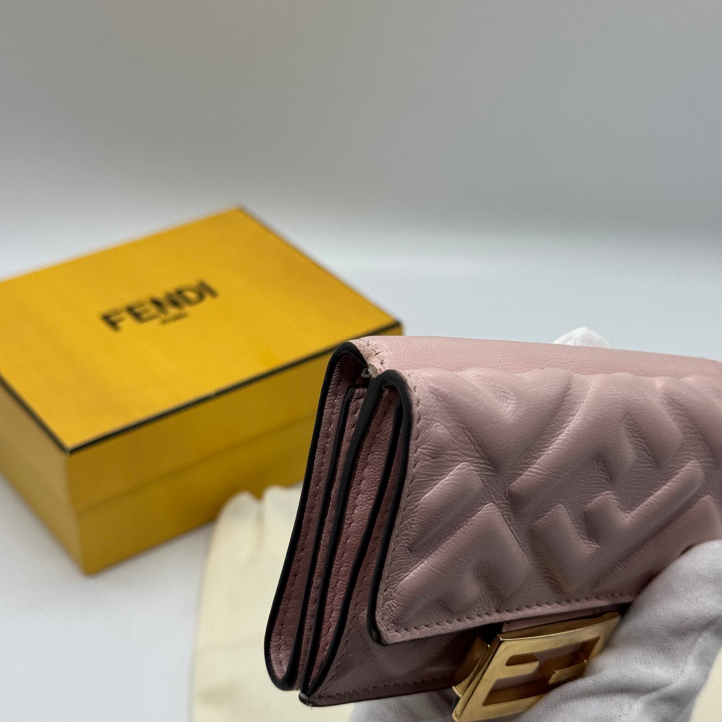 Fendi portefeuille compact