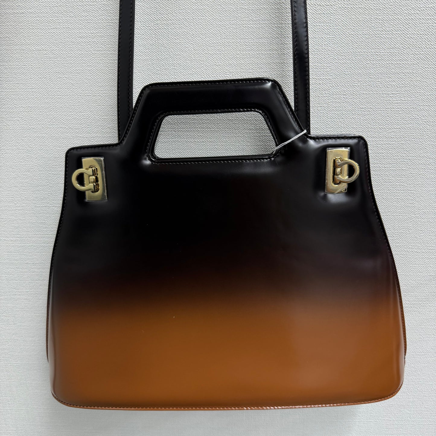 Salvatore Ferragamo bicolore