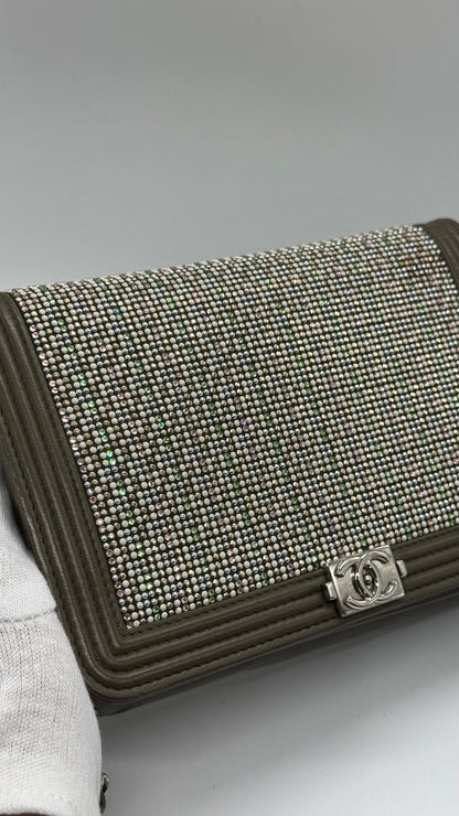Chanel WOC kaki édition limitée