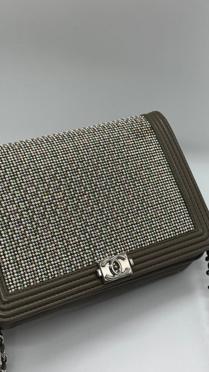 Chanel WOC kaki édition limitée