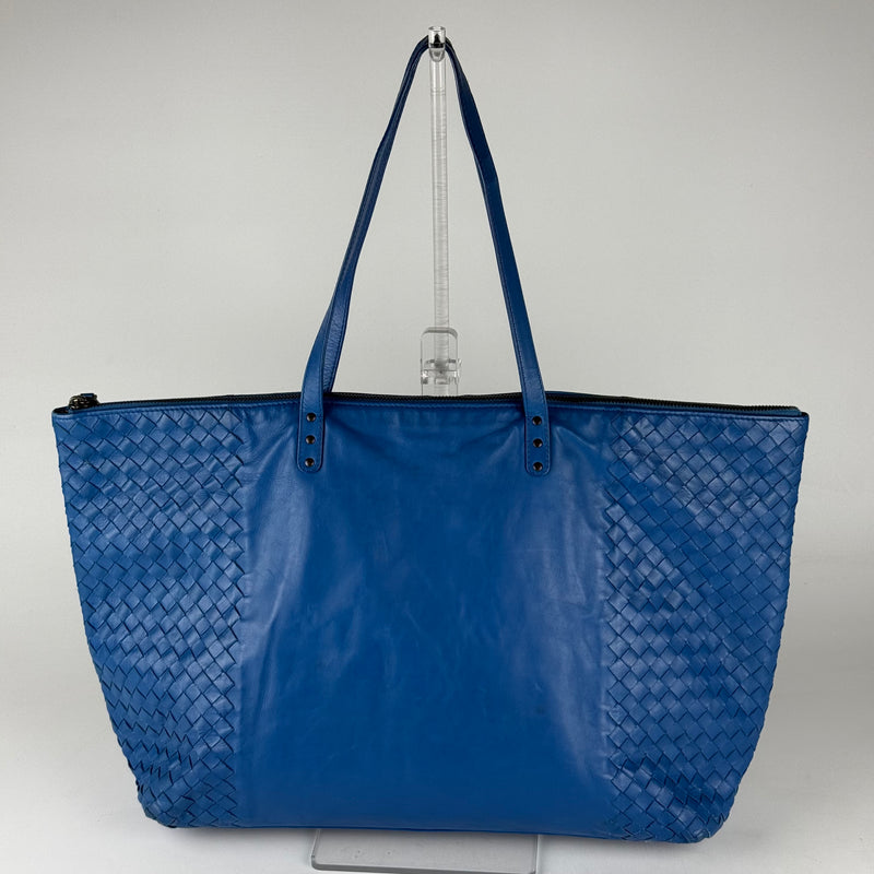 Bottega Veneta Shopping