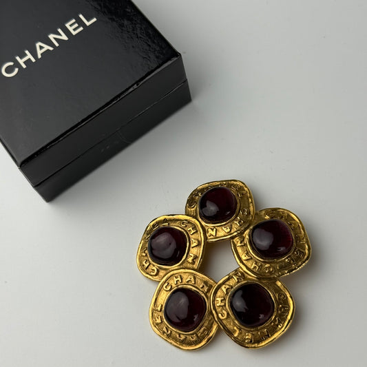 Chanel broche Gripoix