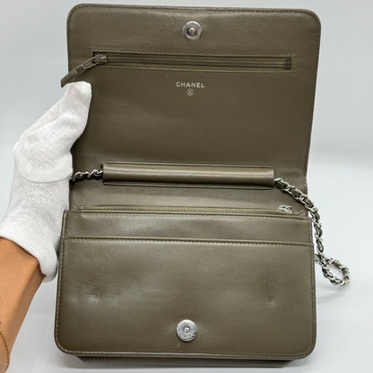 Chanel WOC kaki édition limitée