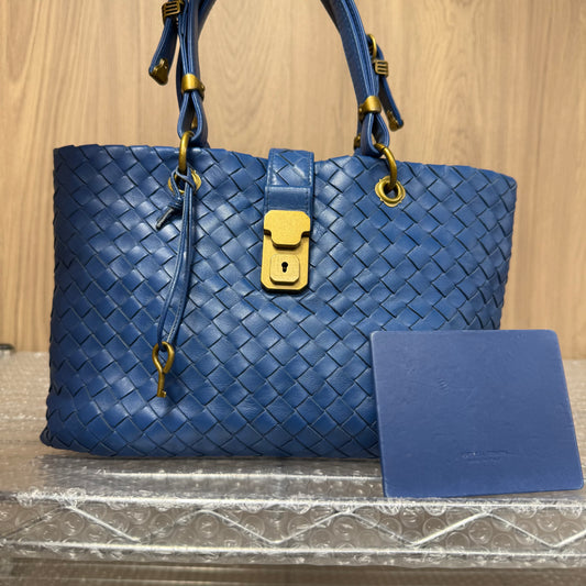 Bottega Veneta shopping