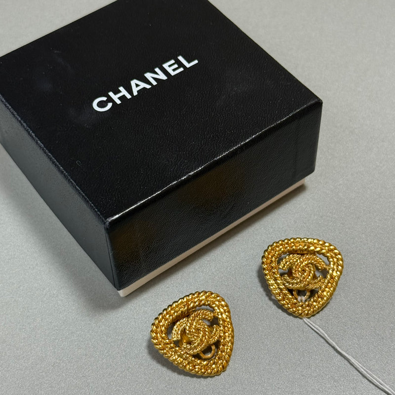 Chanel Clips doré