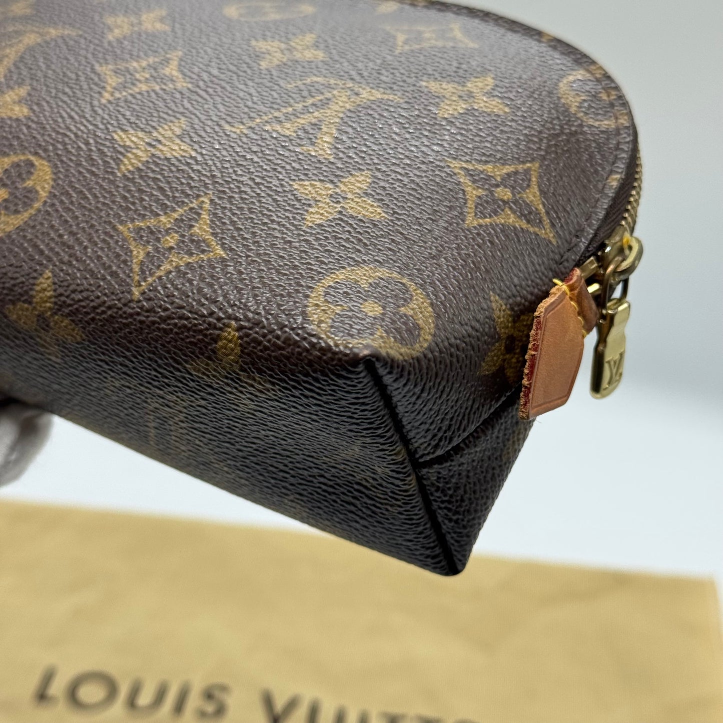 Louis Vuitton Pochette Cosmétique