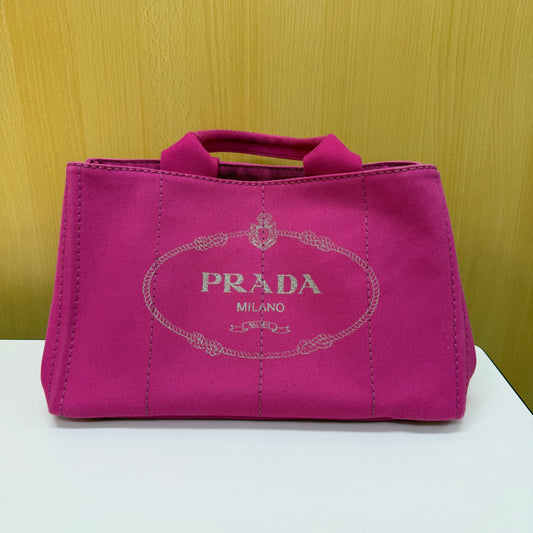 Prada Canapa