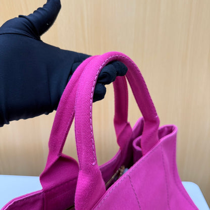 Prada Canapa