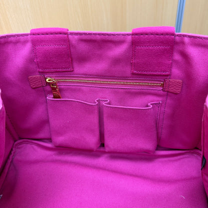 Prada Canapa
