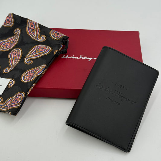 Salvatore Ferragamo porte passeport
