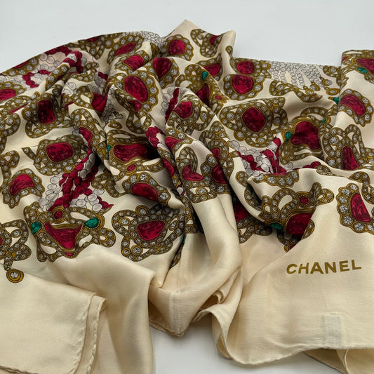 Chanel étole perles et pierres
