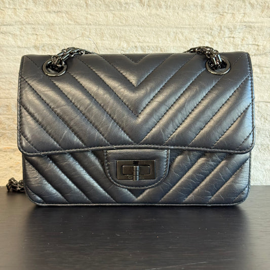 Chanel 2.55 Chevron