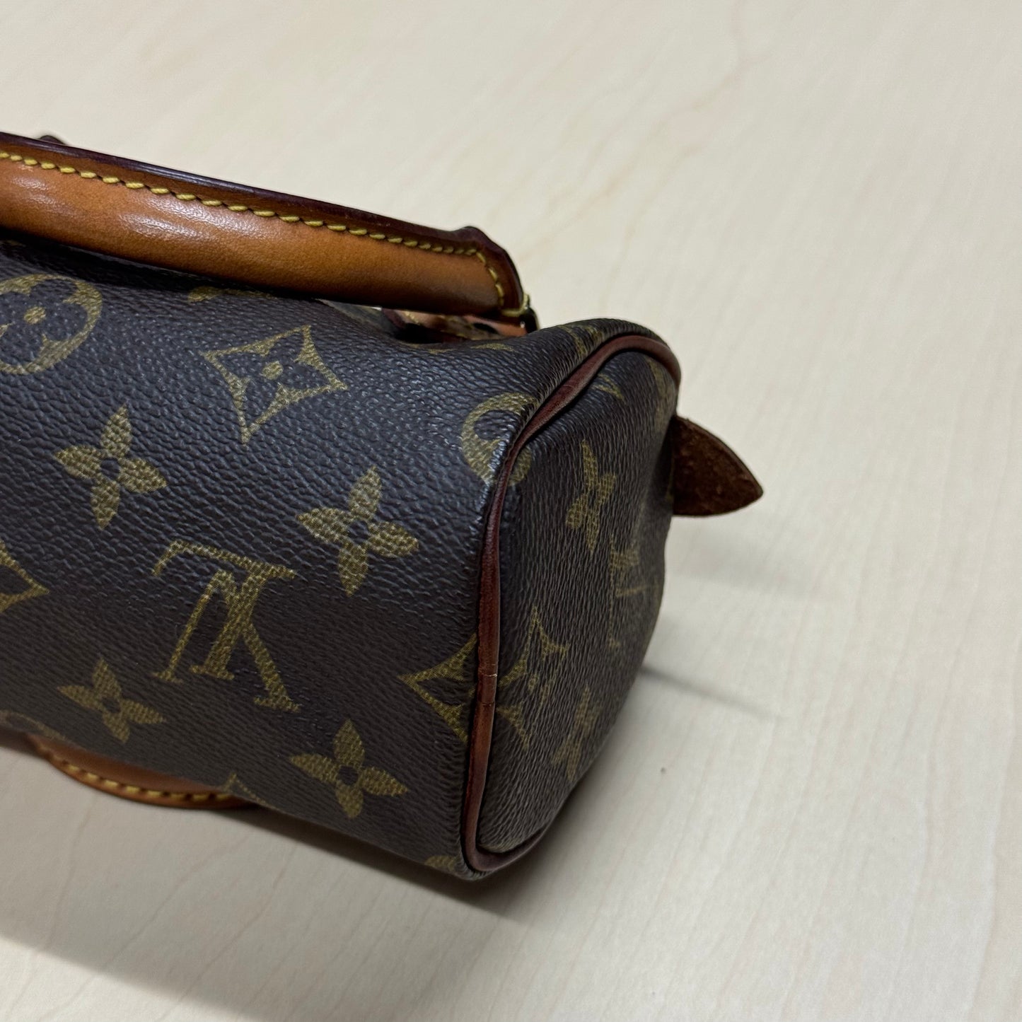Louis Vuitton Mini HL TH0927