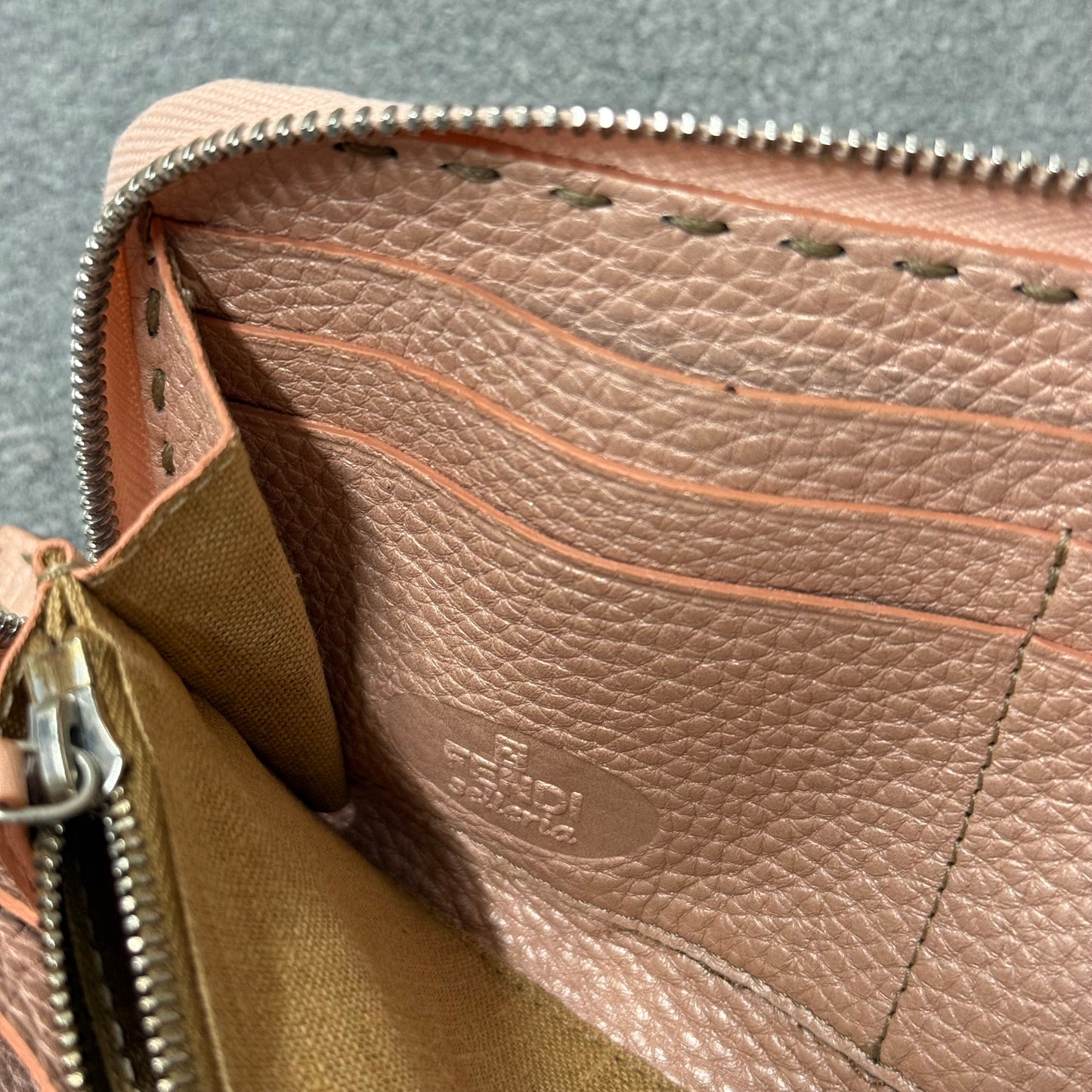 Fendi portefeuille