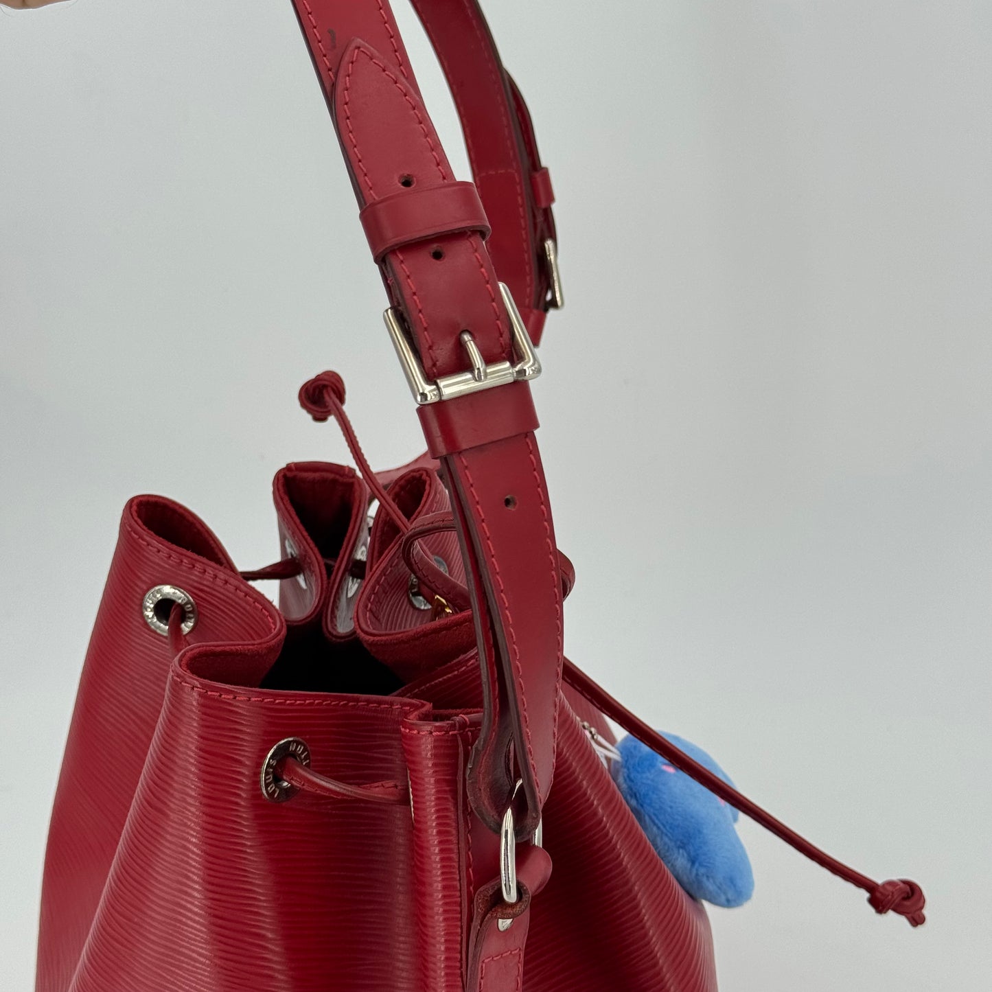 Louis Vuitton Noé MM framboise