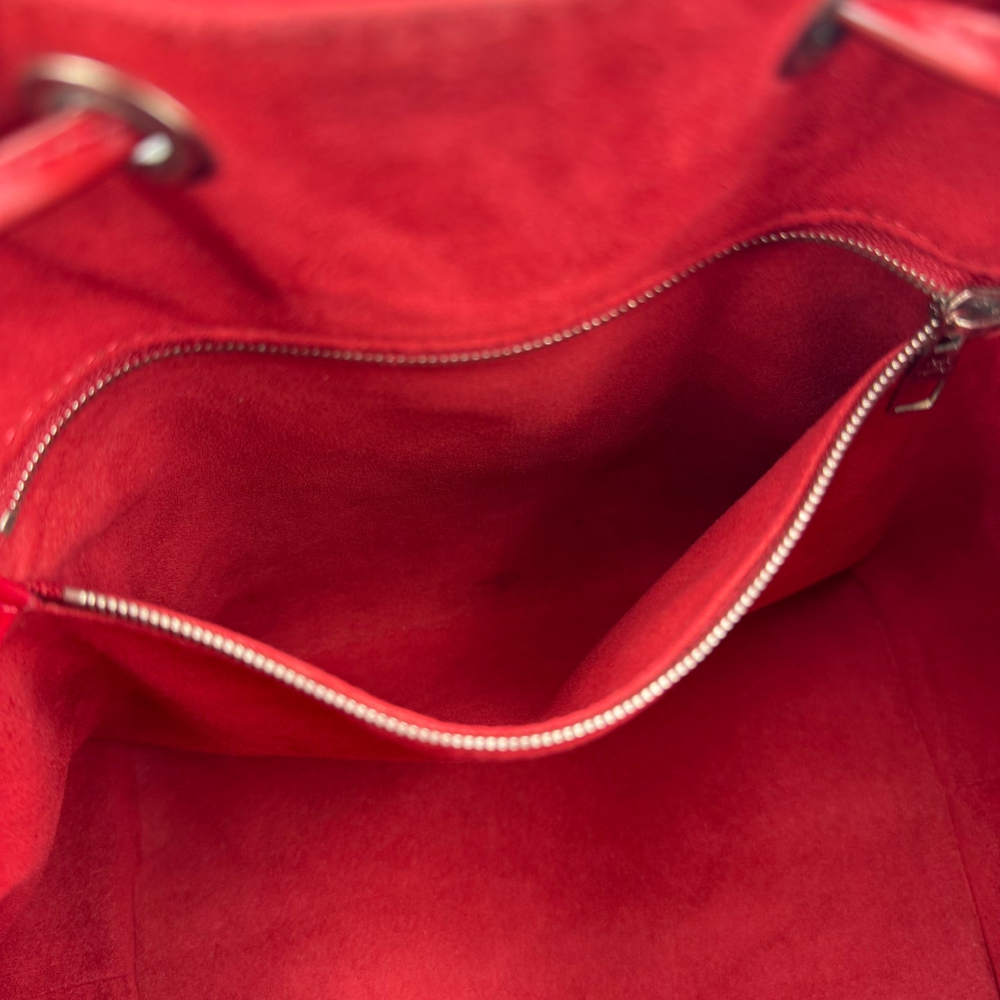 Louis Vuitton Noé MM framboise